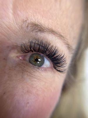 My eyelashes after Tammy had completed them.