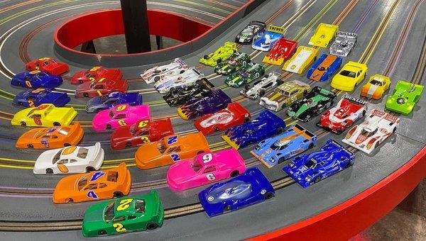 SLOT CARS