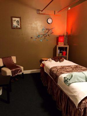 Single massage room.