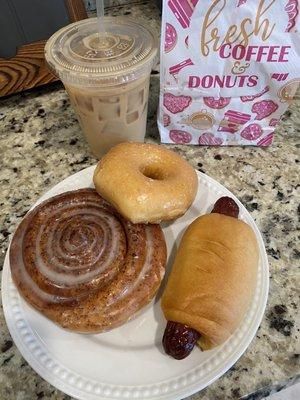 Ice latte, cinnamon roll, glazed donut, LARGE Jalapeno & Cheddar ROLL