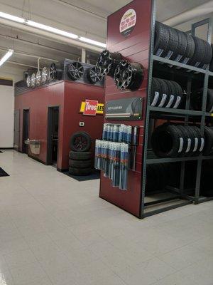 Les Schwab Tire Center