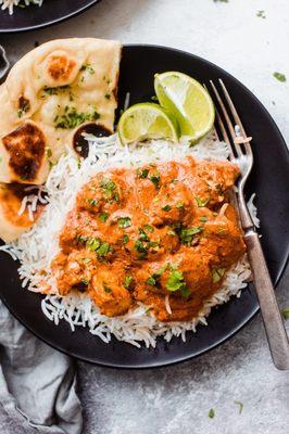 Chicken tikka masala with naan bread