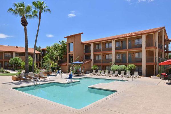 Tucson Hotel Pool & Hot Tub View