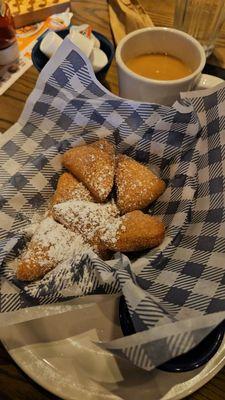 Yes, please! When you download the app and become a member, you get a free appetizer!!! Beignet Bites!!!