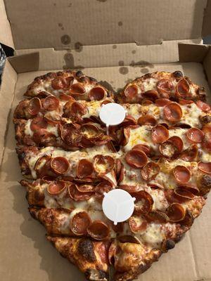 Heart pizza