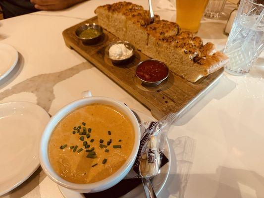 Focaccia, lobster bisque - delicious!