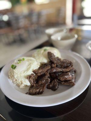 Tapsilog (Beef steak, steamed rice & fried eggs)