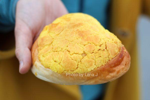 Red Bean Bun ($2)