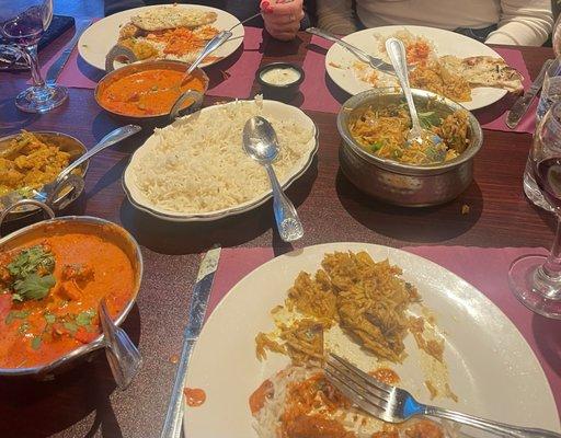 Chicken Biryani, Chicken Samosa, Vegetable Samosa, Chicken Tikka Masala, Garlic Naan, Aloo Gobhi