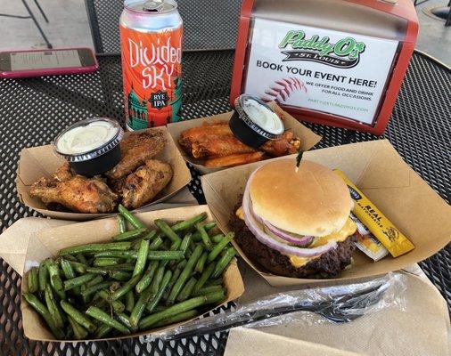 Paddy O's Traditional Wings, Smash-burger and Sautéed Green beans, 4 Hands IPA