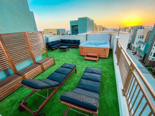 Rooftop living! This client went with our Golden Coast-82. The filter makes it looks far greener. True color is much more natural.