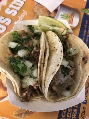 Carnitas street tacos