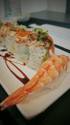 Shrimp Nigiri + tao roll