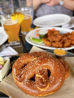 Soft Pub Pretzels, Boneless Wings