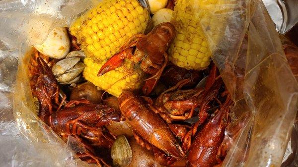 Manilla Clams & Crawfish