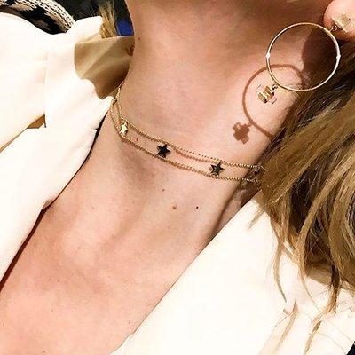 super trendy star choker