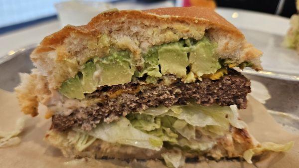 Bacon avocado cheeseburger - average