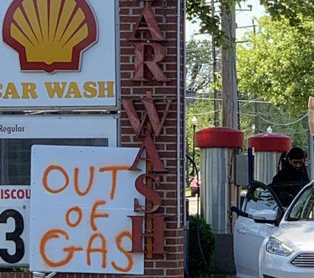 OUT OF GAS!! Shell Columbia Pike