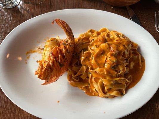 Lobster linguini