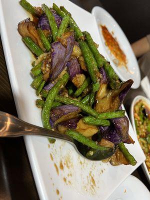 Eggplant and green beans - no meat