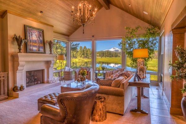 Interior HDR photography in Black Butte Ranch