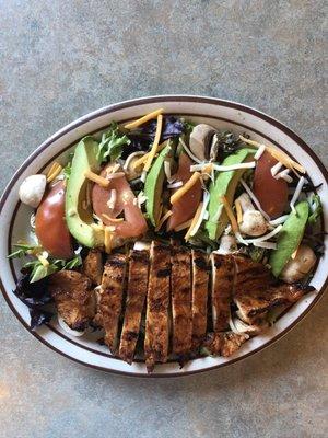 Pollo asado salad