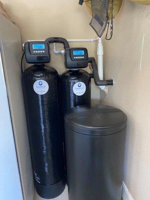 Water Softener with a Iron Breaker