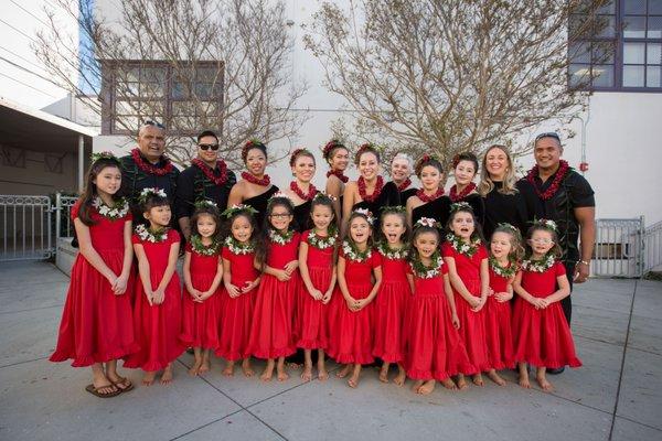 Wahine and Kaikamahine with our amazing musicians!