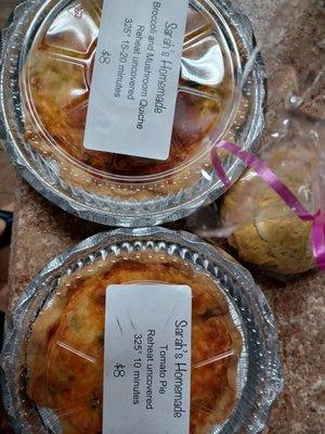 Tomato pie, oh yeah, broccoli mushroom quiche, yep & a couple white chocolate lemon cookies, yes please!!