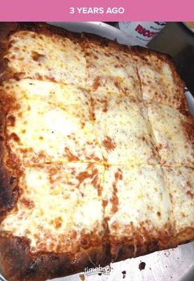 Sicilian cheese pizza