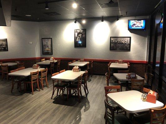 Cool little dining room that looks newly renovated.