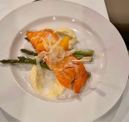 Salmon with asparagus