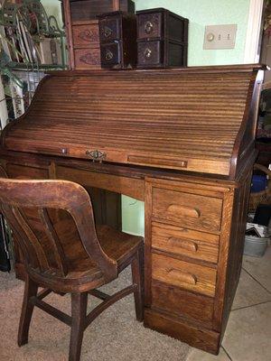 Antique roll top desk, 100% oak