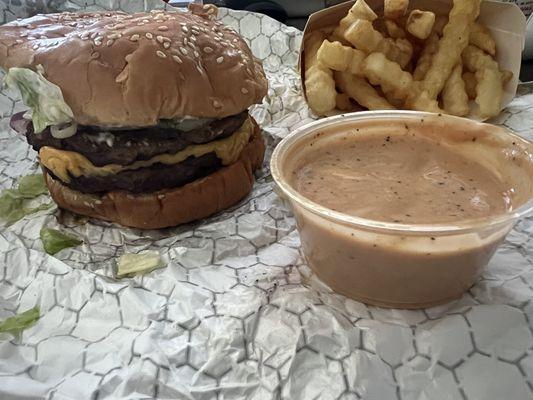 Double quarter pound cheeseburger with Braums sauce