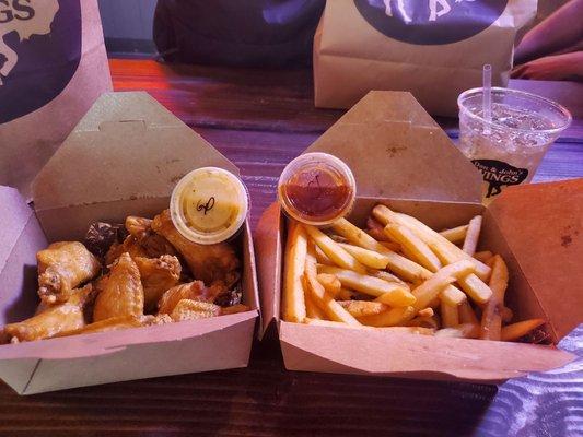 10 wings and  fries (garlic parmesan & sweet chili)