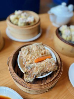 Stuffed tofu skin with pork and shrimp