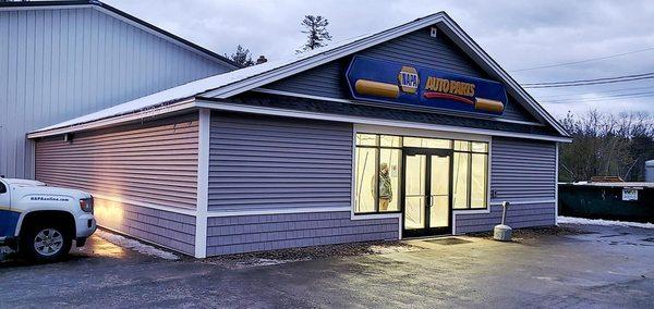 Come to Ossipee Auto Parts in West Ossipee for all of your automotive part needs! From paint to nuts and bolts, we have you covered.