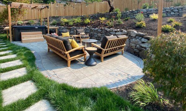 Full backyard renovation with retaining wall - Design and Built by Harvester Landscapes