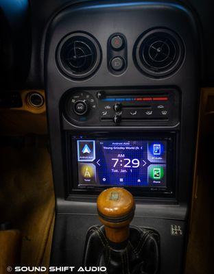 1997 Mazda Miata M Edition.
Kenwood radio featuring wireless Apple Carplay/Android Auto.