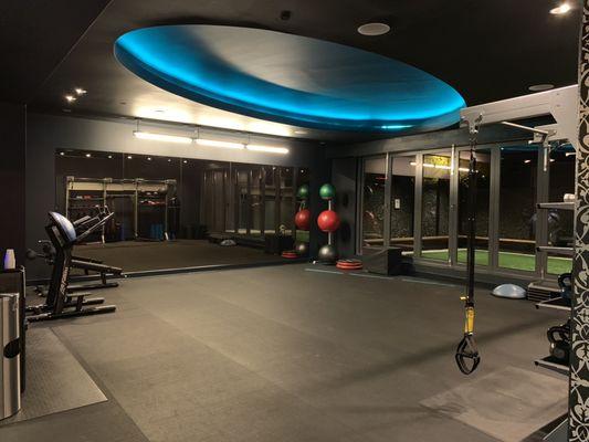 Scottsdale Luxury Gym with Private 1-on-1 personal training - Lucas James | Celebrity Personal Trainer