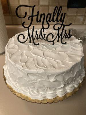 Simple wedding cake for small party.