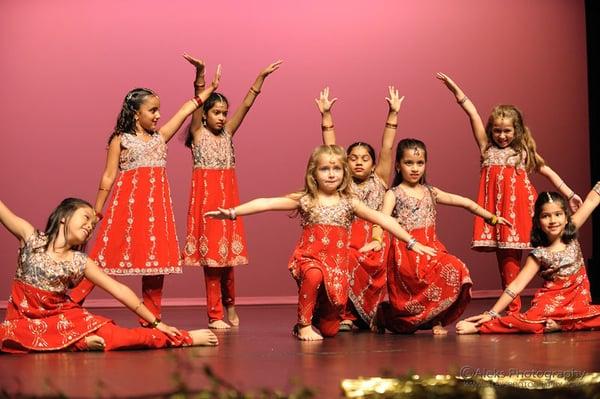 Nalini Students Recital Show 2011 Caravan to the East