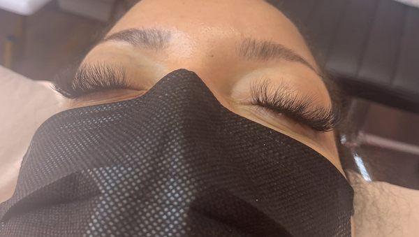 Volume lashes