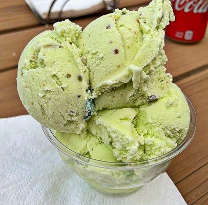 Double scoop ice cream