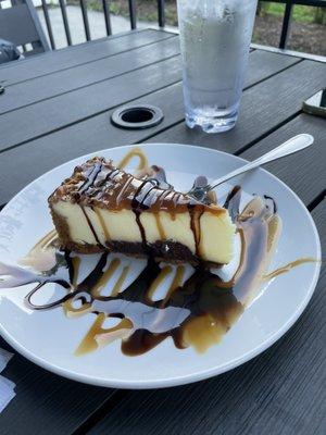 Turtle cheesecake