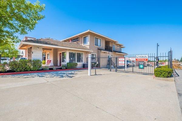 Self Storage Facility in Roseville, CA.