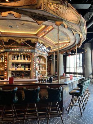 Carousel bar