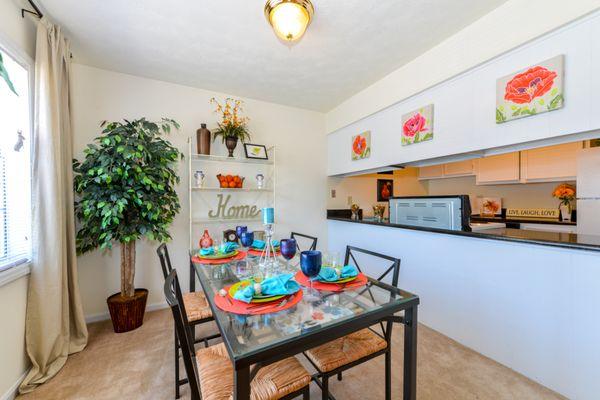 Morrowood Townhomes - Model Dining Room