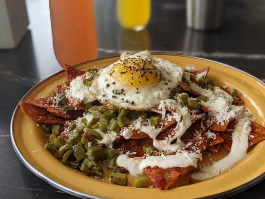 Sunday brunch: chilaquiles con nopales