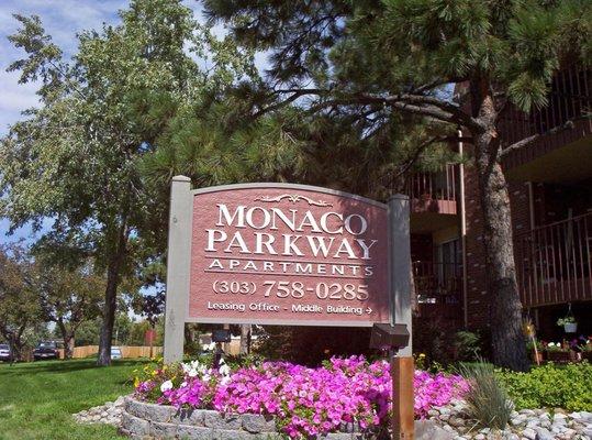 Monaco Parkway Apartments